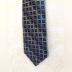 Platinum Designs silk tie